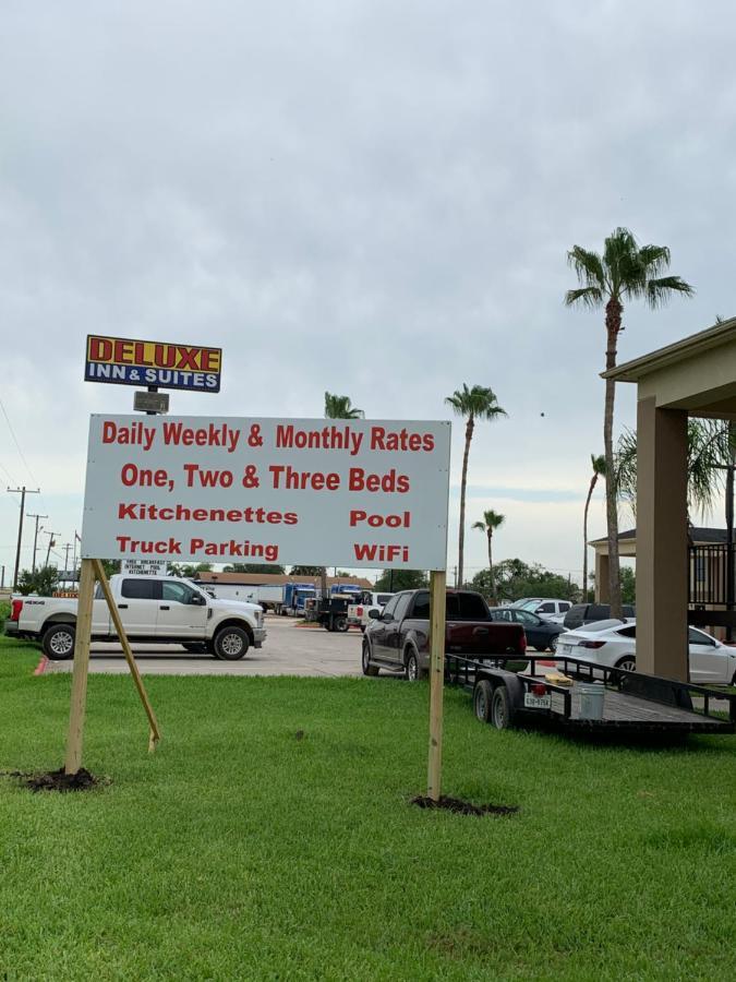 Motel Deluxe And Raymondville