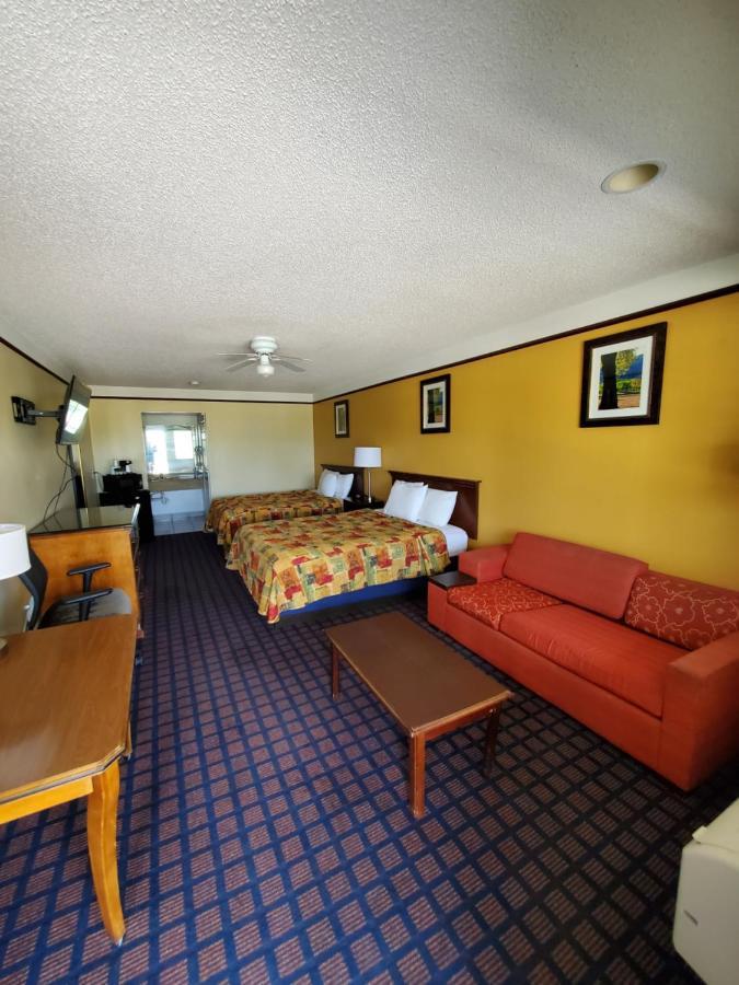 Motel Deluxe And 2*